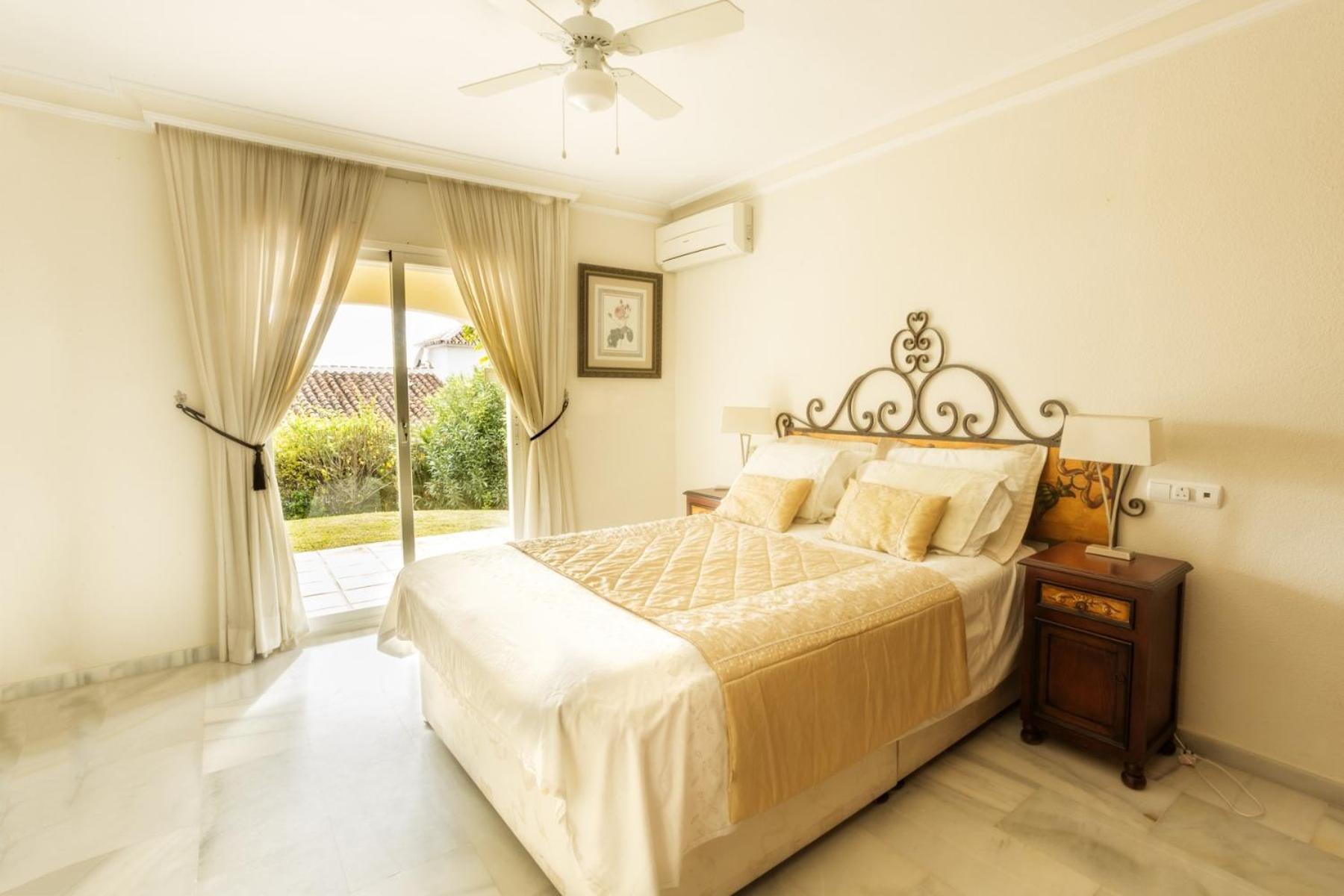 Near In With Heated Pool * Marbella