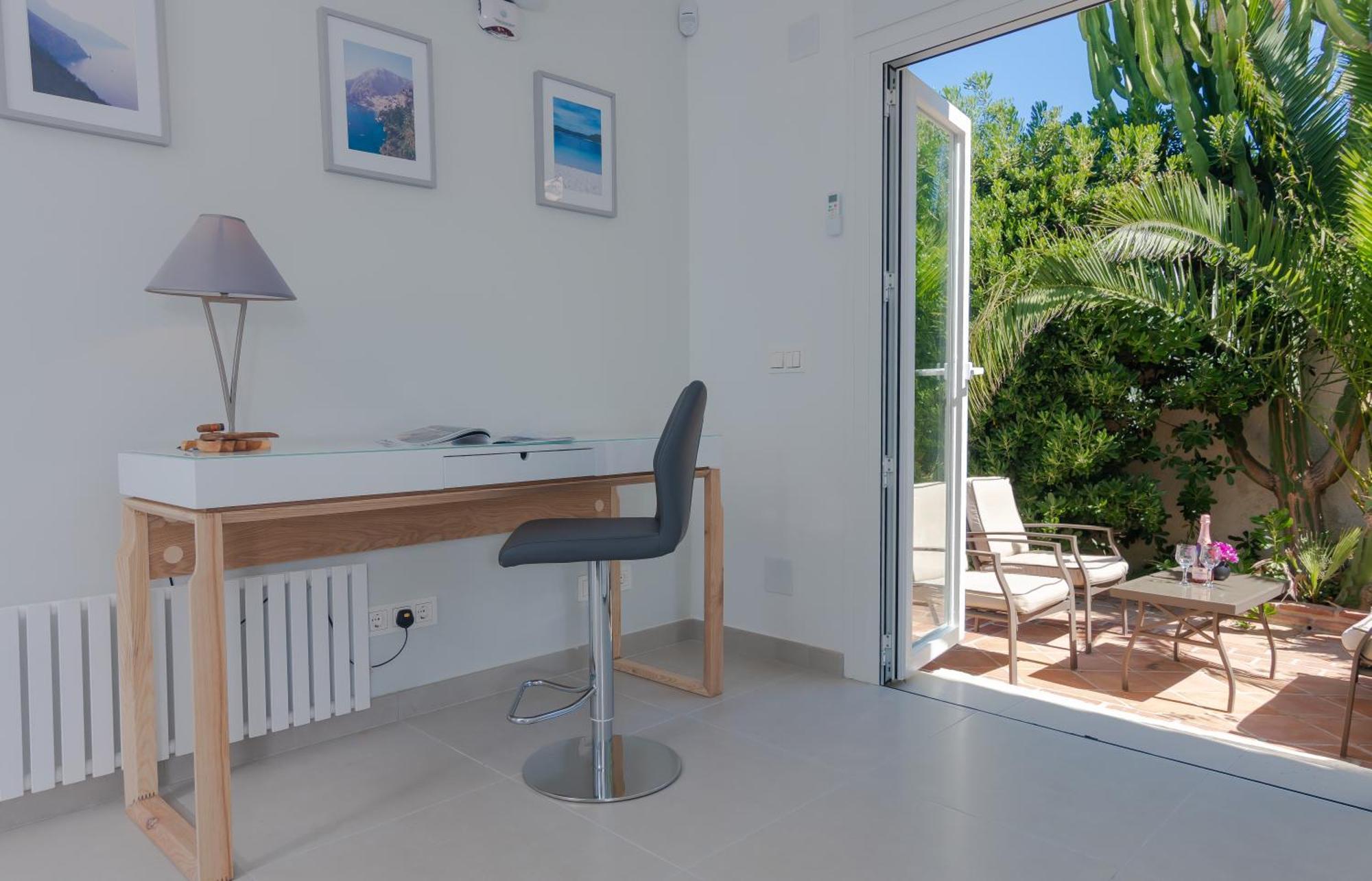 Near In With Heated Pool Villa Marbella