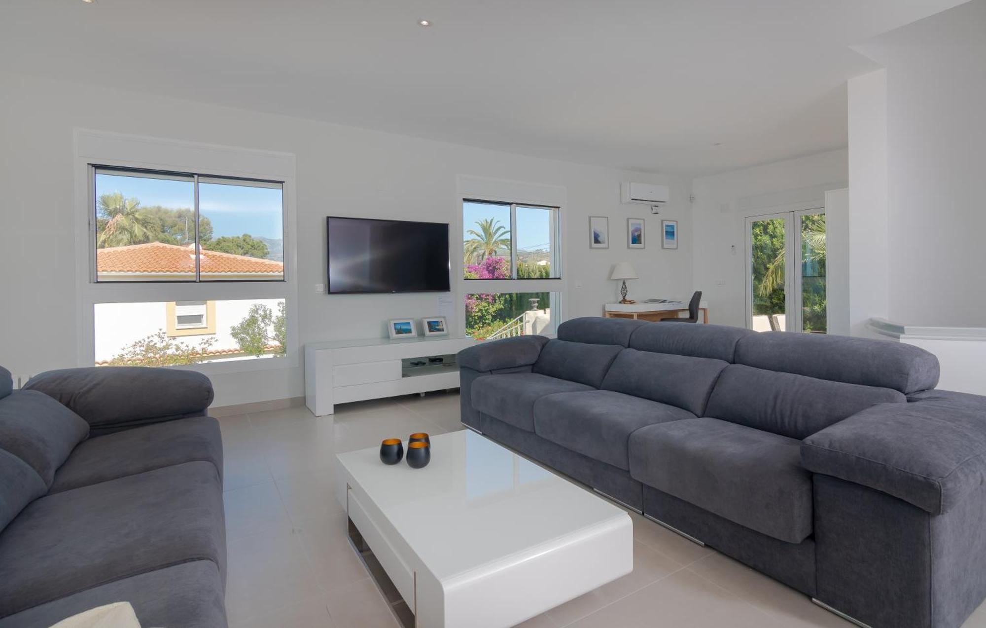 Near In With Heated Pool Villa Marbella