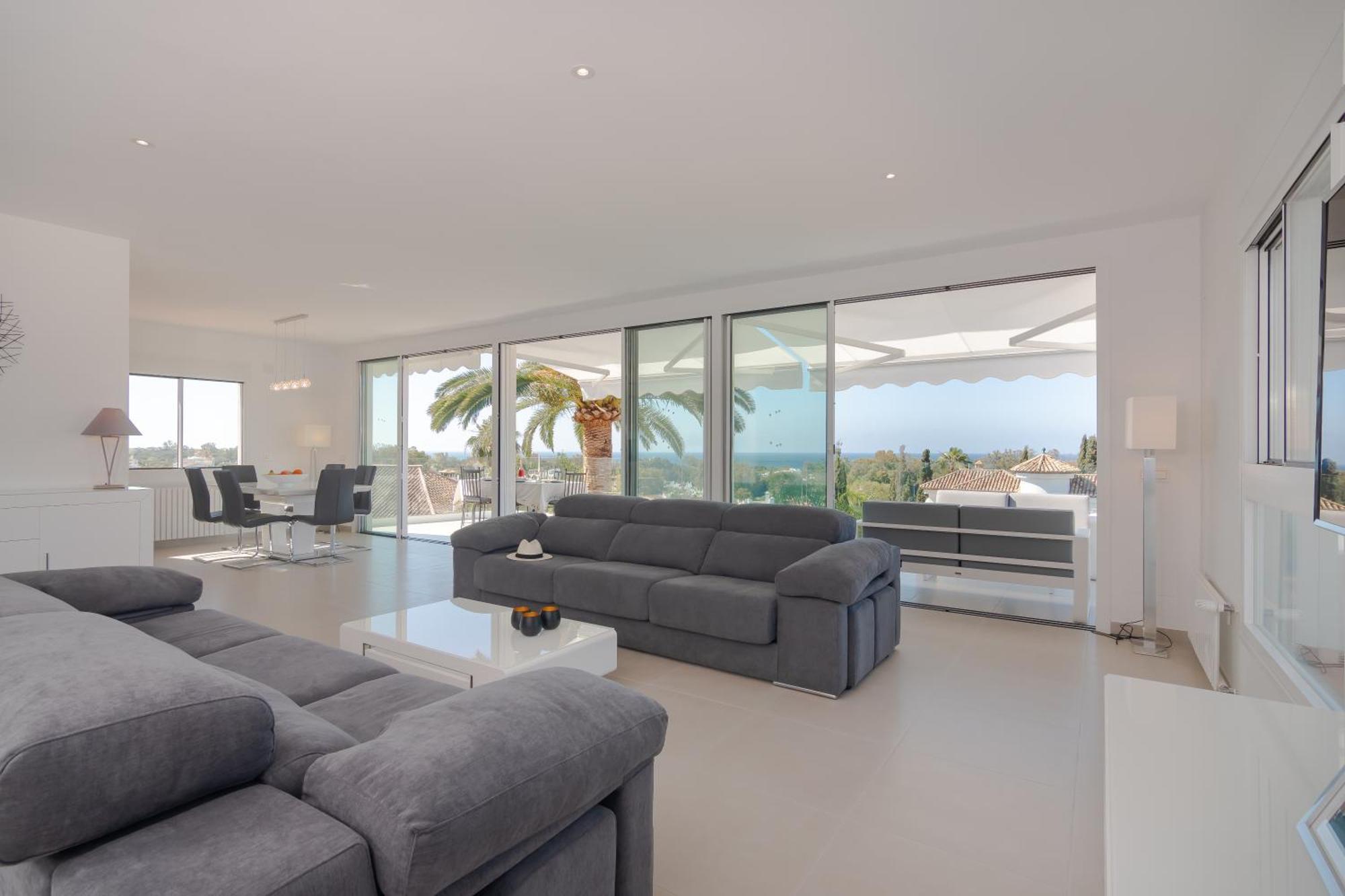 Near In With Heated Pool Villa